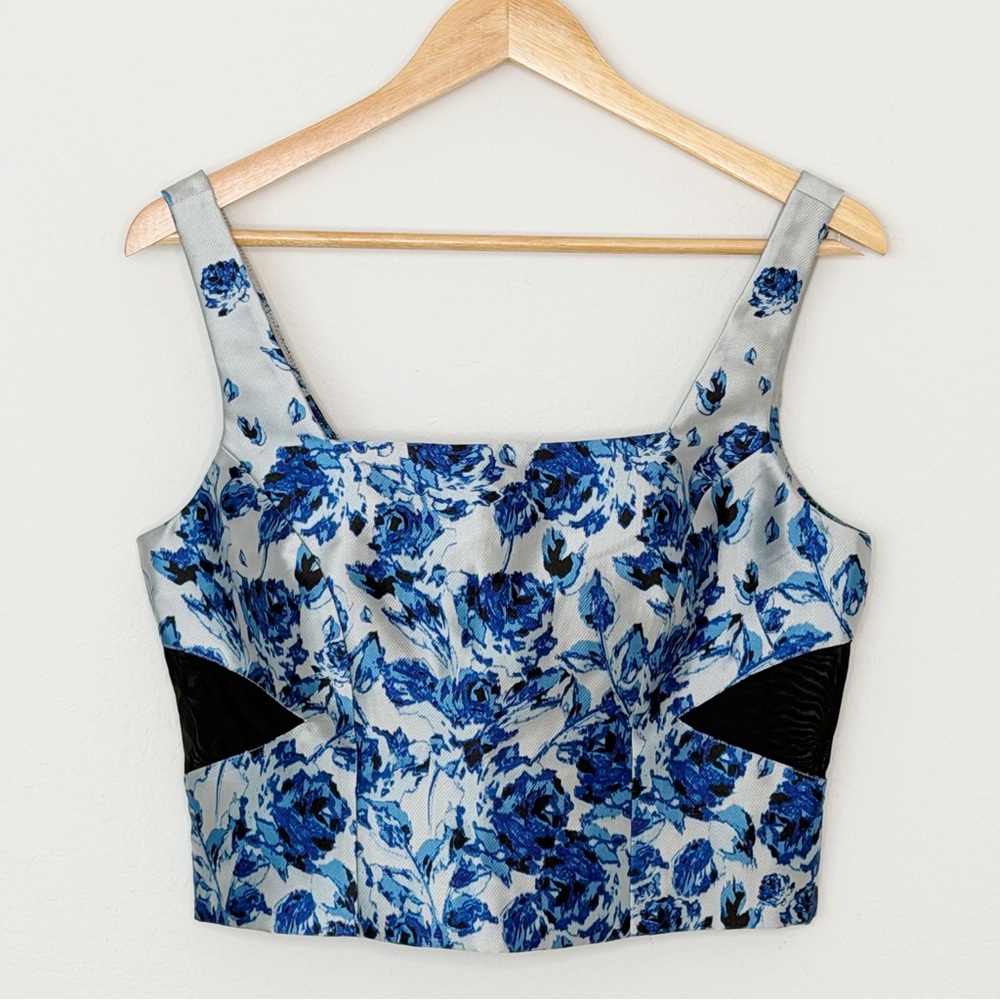 Sachin + Babi Blue Floral Crop Top Size 8